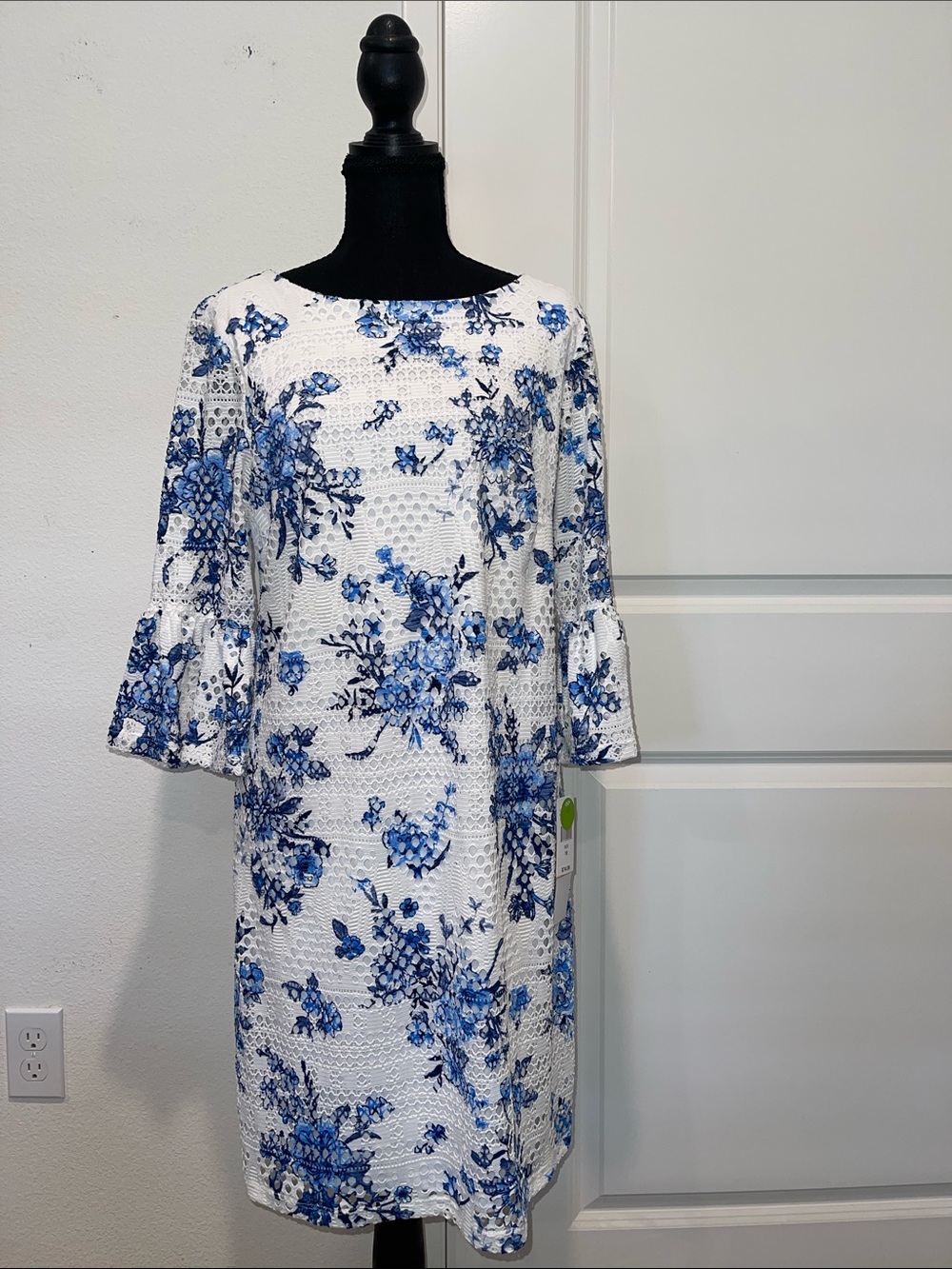 Blue Floral Lace Shift Dress - Women